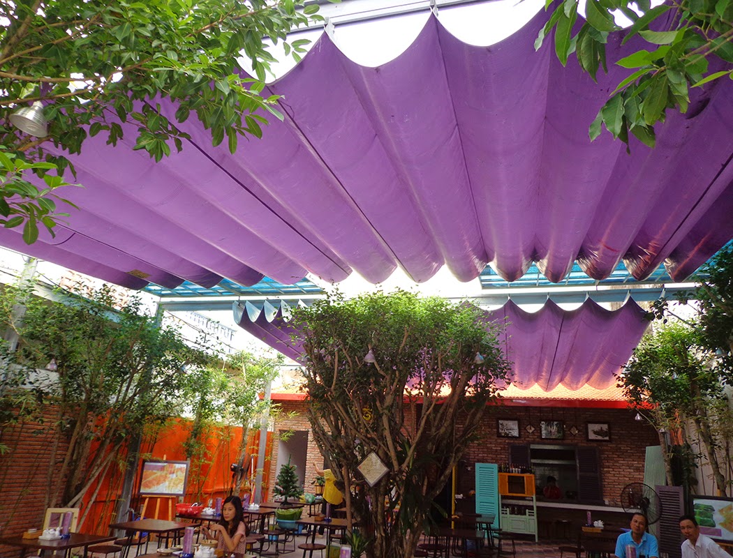 mai xep nha hang binh thanh