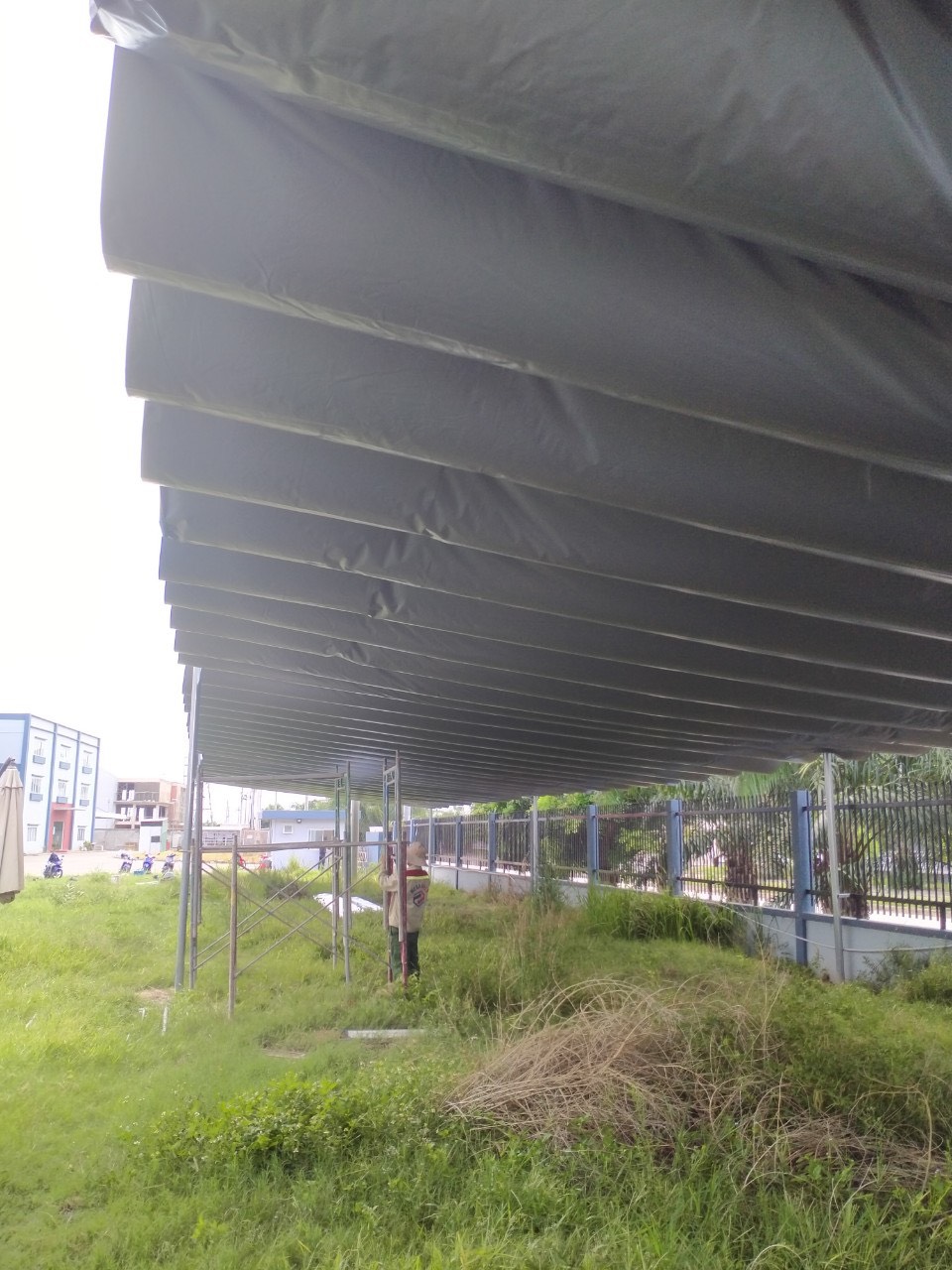 mai xep nha xe binh tan