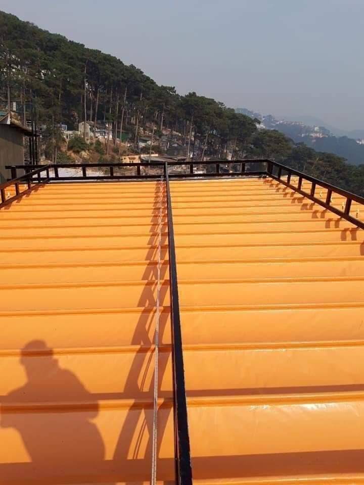mai xep nha xe tan uyen