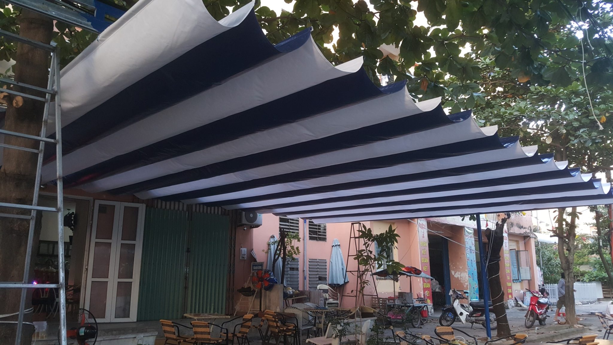 mai xep quan cafe go vap