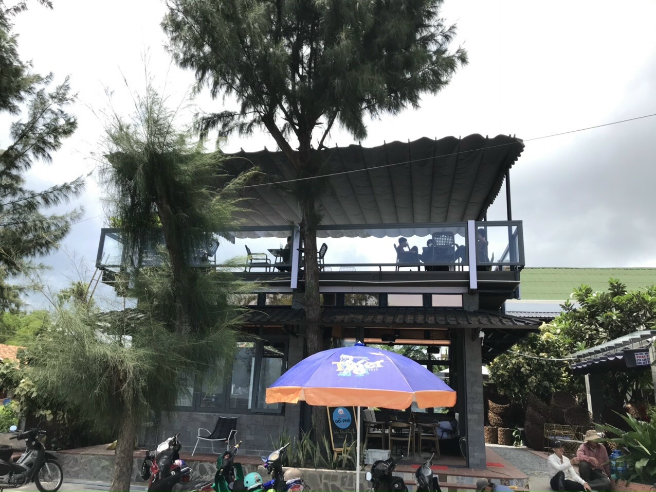 mai xep quan cafe quan 4