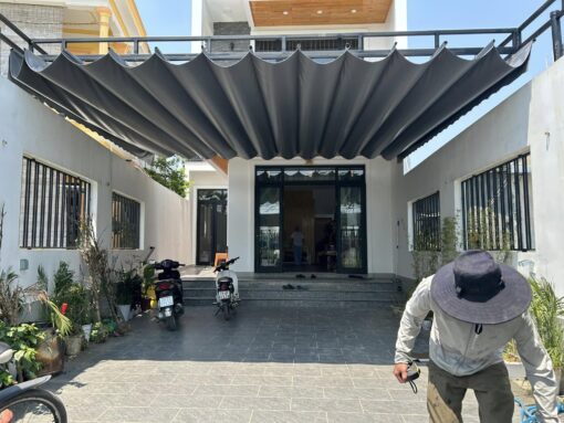 Mái xếp sân nhà Phú Nhuận