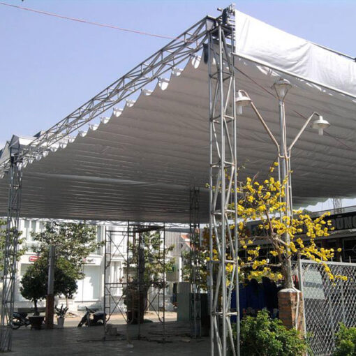 Mái xếp sân nhà Quận 1