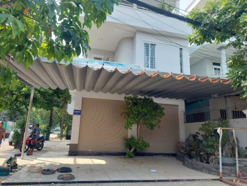 Mái xếp sân nhà Quận 2