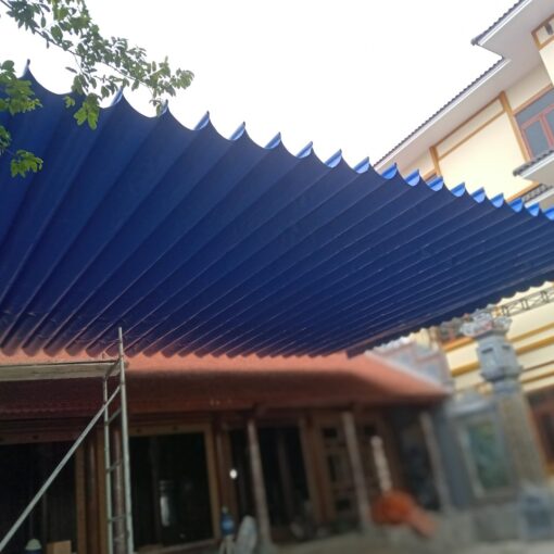Mái xếp sân nhà Quận 9