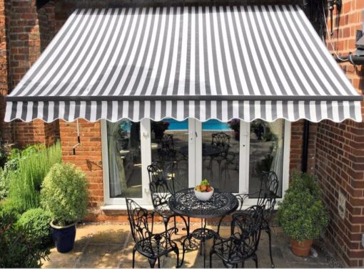 Mái hiên Hóc Môn